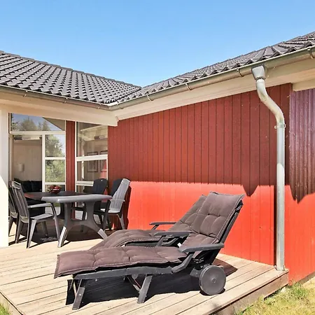 Stylish Baltic Retreat With Fireplace * Großenbrode